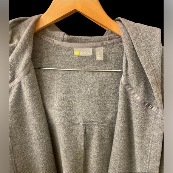 NWOT Zella Ria Open Front Hooded Sweater- Size Medium - Picture 2 of 7